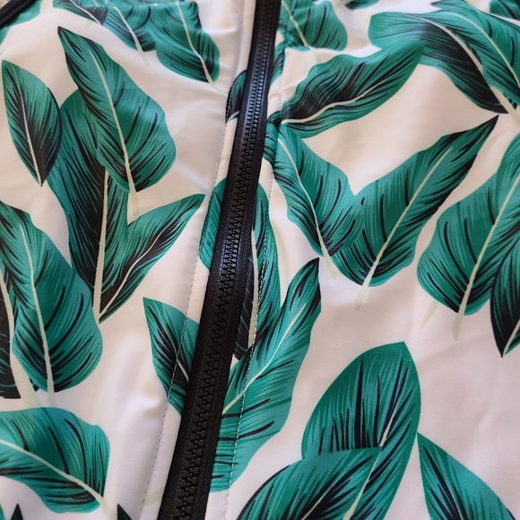 Womens Green swimsuit - Picture 6 of 11